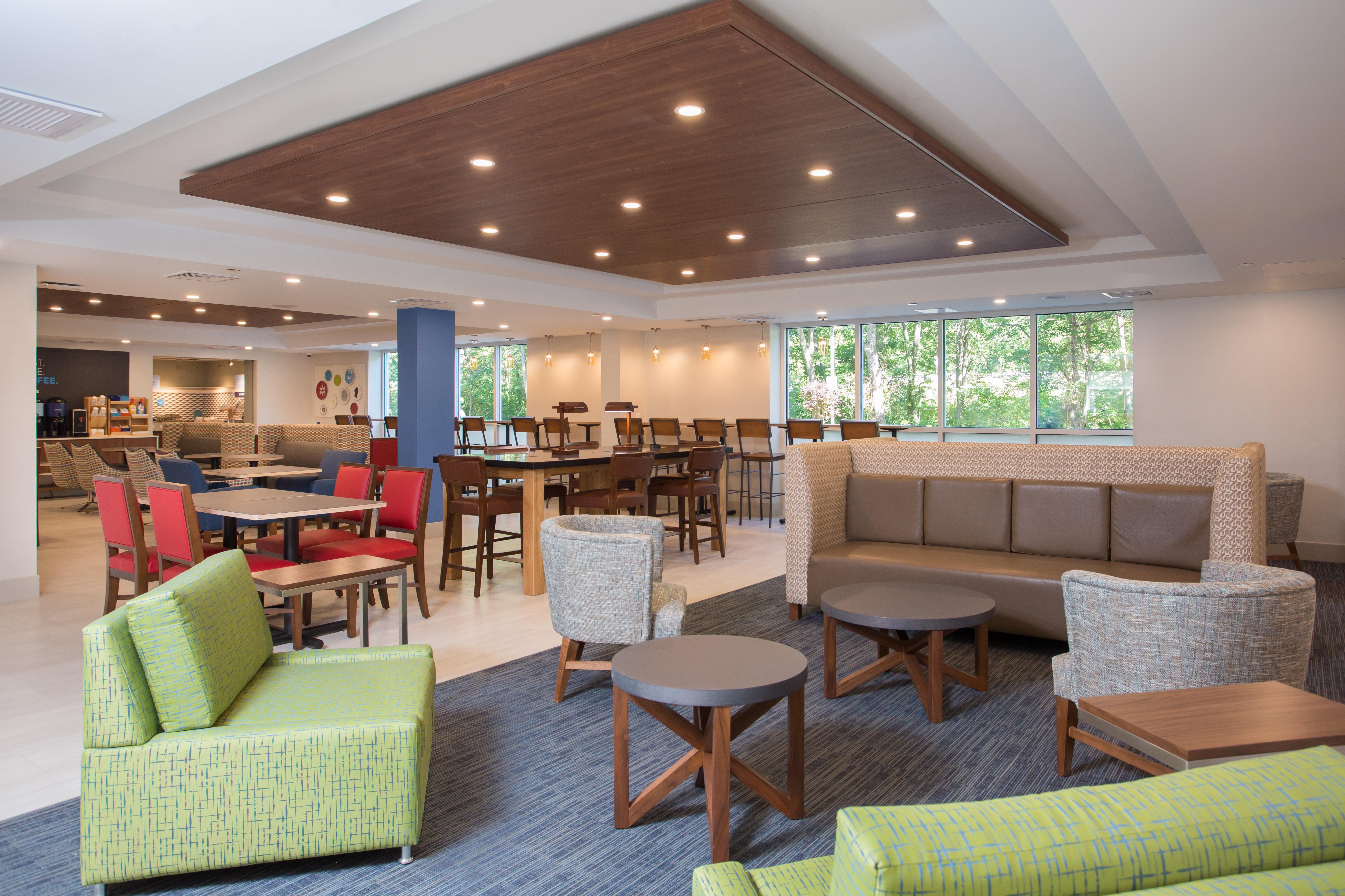 Holiday Inn Express Chelmsford By Ihg Esterno foto
